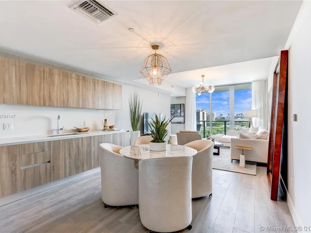 2960 NE 207th ST # 1212, Aventura FL 33180