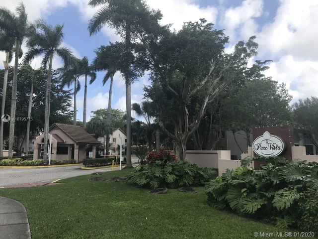 13901 SW 93rd Ln # 13901, Miami FL 33186