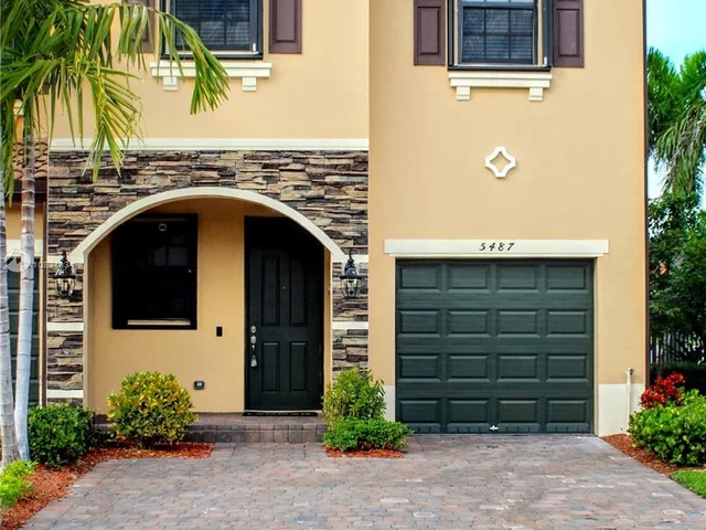 5487 NW 27th Ct, Margate FL 33063