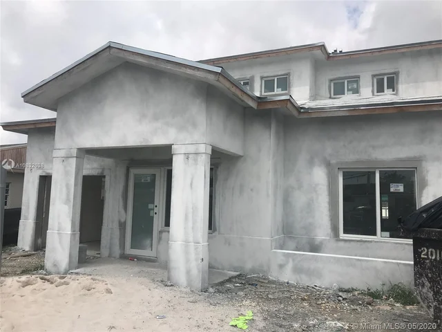 610 SW 71st Ct, Miami FL 33144