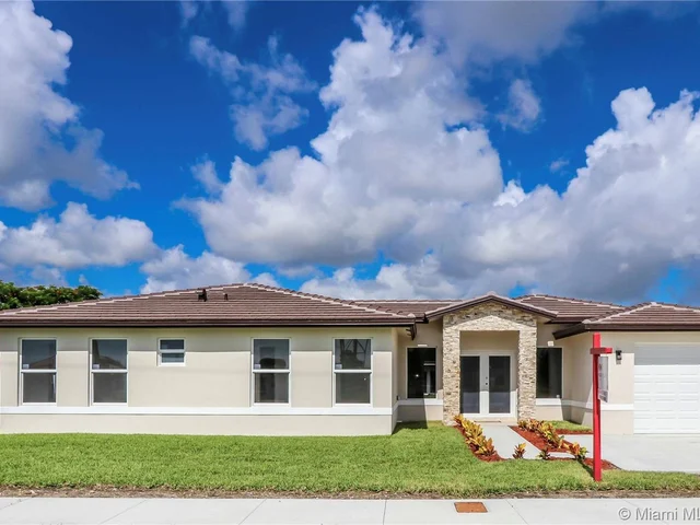 18005 SW 111 CT., Miami FL 33157