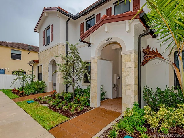 10552 W 33rd Ln # 10552, Hialeah FL 33018