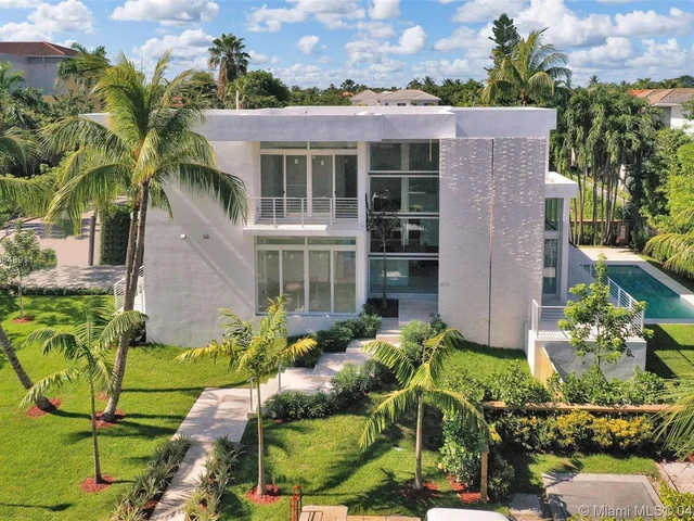 610 Ridgewood Rd, Key Biscayne FL 33149