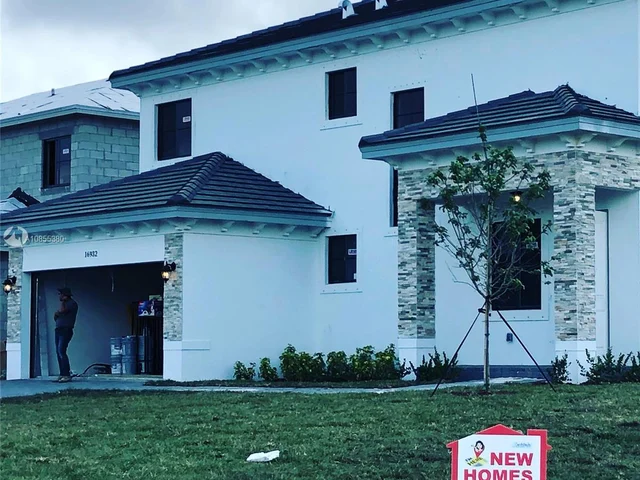 16932 SW 109th Pl, Miami FL 33157