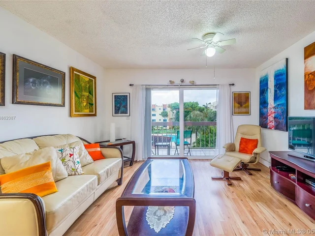 7815 Camino Real # 315, Miami FL 33143