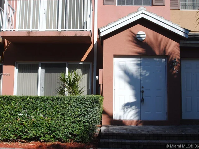 2725 NE 8th Ave # 102, Wilton Manors FL 33334