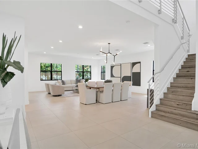 8908 SW 69 Terr, Miami FL 33173