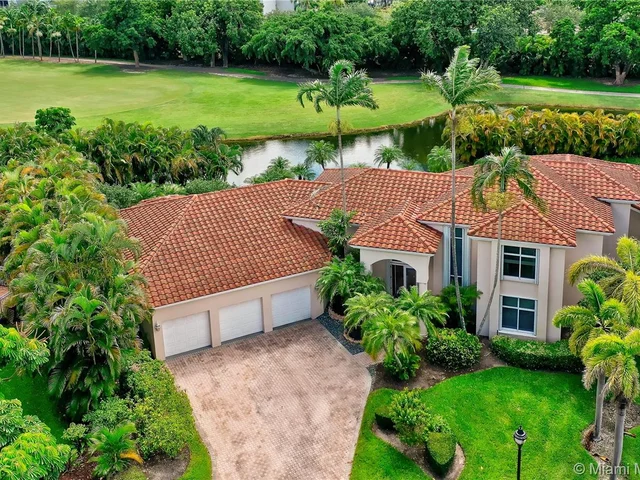 5484 NW 94th Doral Pl, Doral FL 33178