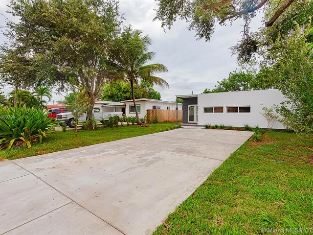 1351 NE 158th St, North Miami Beach FL 33162