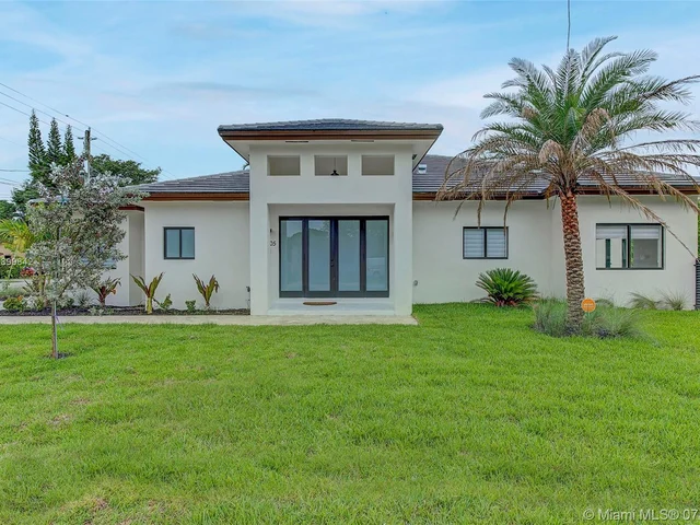 5905 SW 20th St, Miami FL 33155