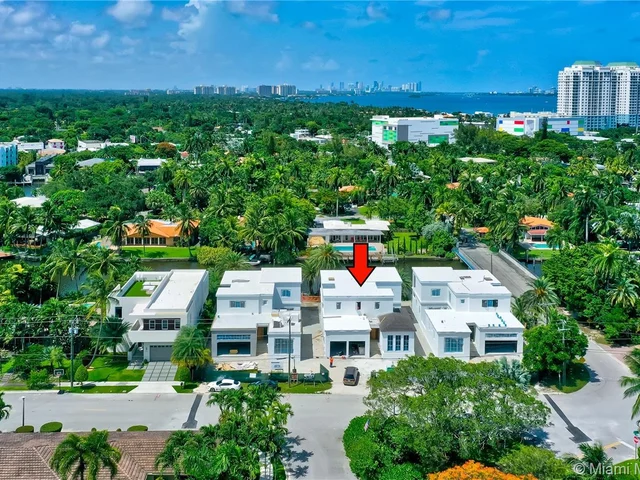 885 NE 76th St, Miami FL 33138