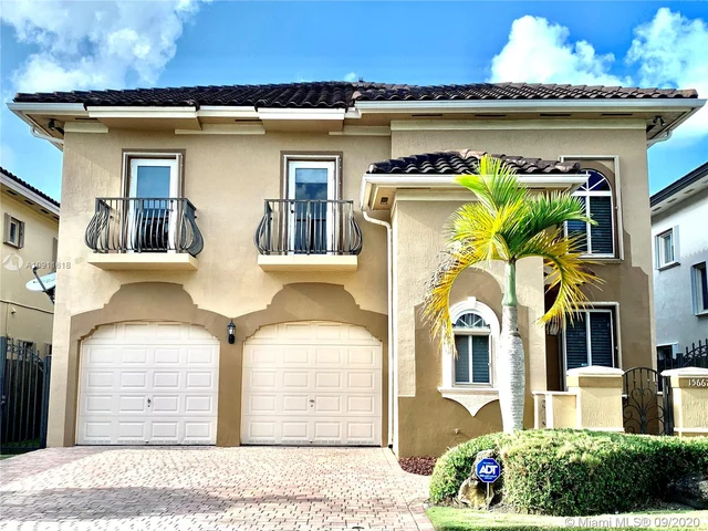 15667 SW 14th St, Miami FL 33194