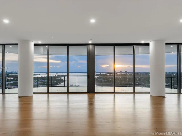 8701 Collins Ave # 1505, Miami Beach FL 33154