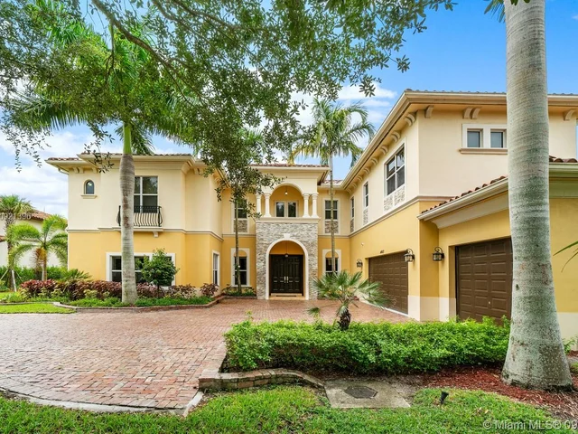 4662 Saxon Rd, Coconut Creek FL 33073