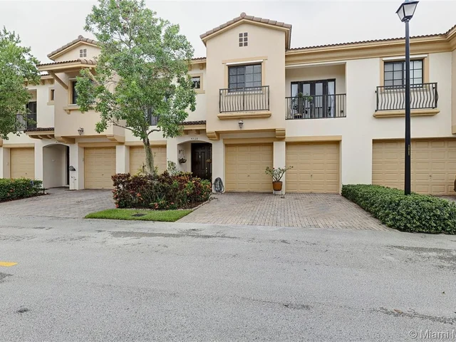 4728 Cypress St # 4728, Coconut Creek FL 33073
