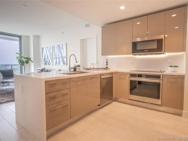 2000 Metropica Way # 1407, Sunrise FL 33323