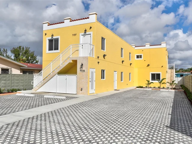 7135 SW 21 ST, Miami FL 33155