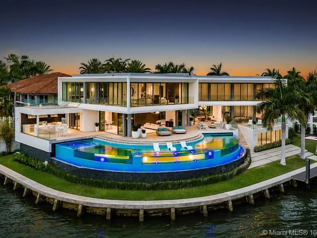 2095 NE 121st Rd, North Miami FL 33181