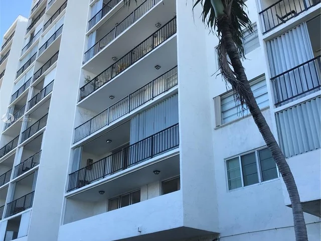 7850 Byron Ave # 406, Miami Beach FL 33141