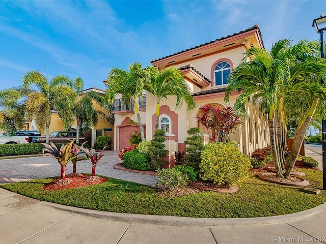 15680 SW 12th Ter, Miami FL 33194