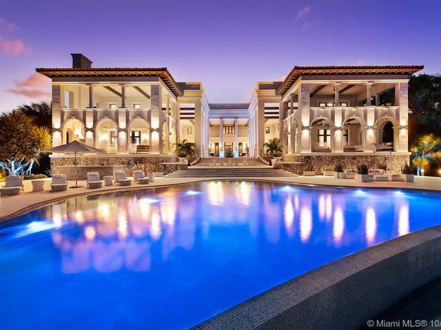 4 Tahiti Beach Island Rd, Coral Gables FL 33143