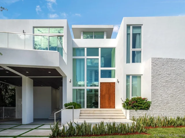 201 Buttonwood Dr, Key Biscayne FL 33149