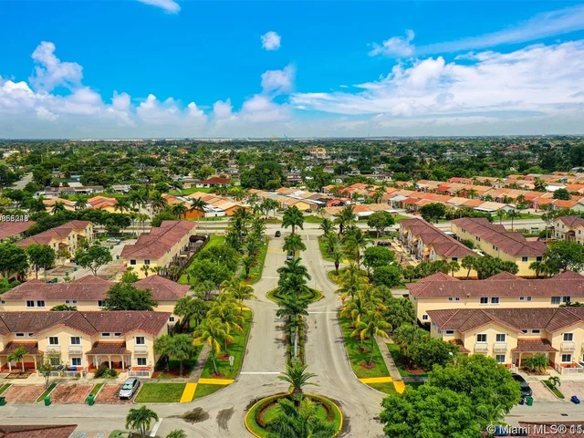 18037 NW 74th Ct # 18037, Miami FL 33015