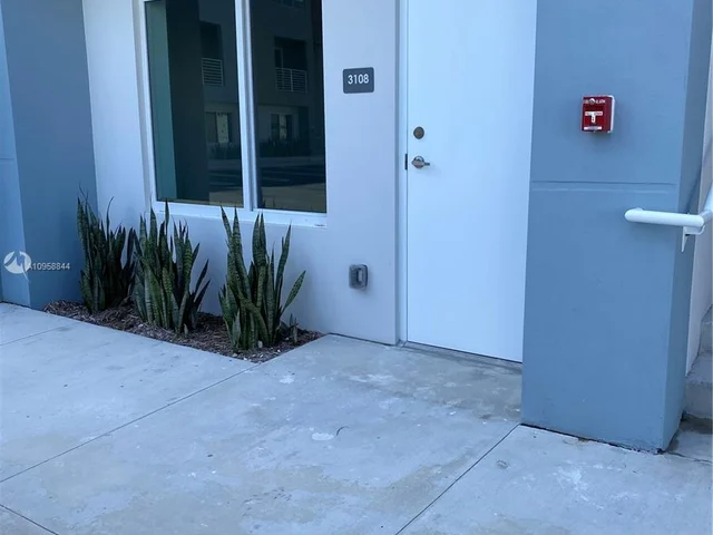 2535 NE 193 # 3108, Aventura FL 33180