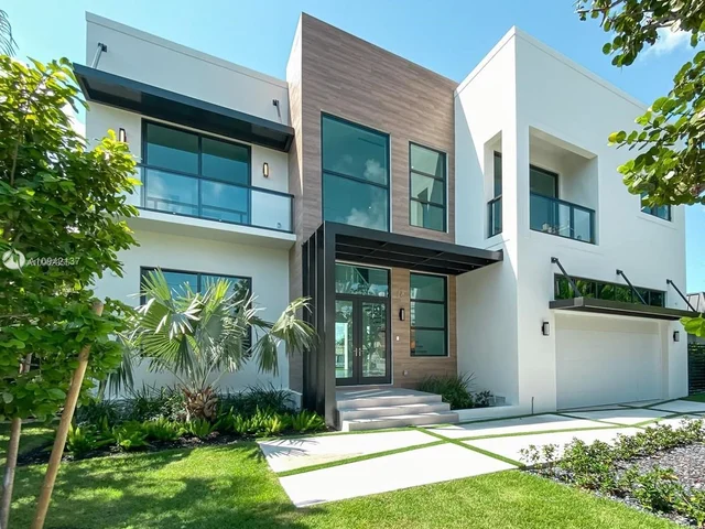 13040 Ortega Ln, North Miami FL 33181