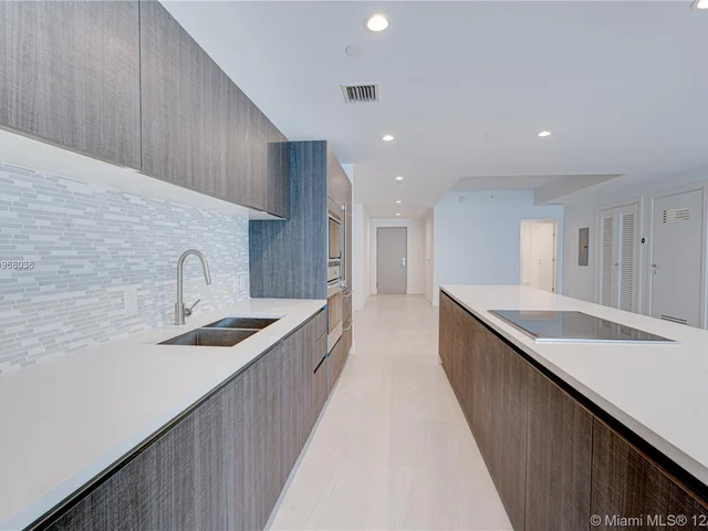 1150 NE NE 102 # 404, Bay Harbor Islands FL 33154