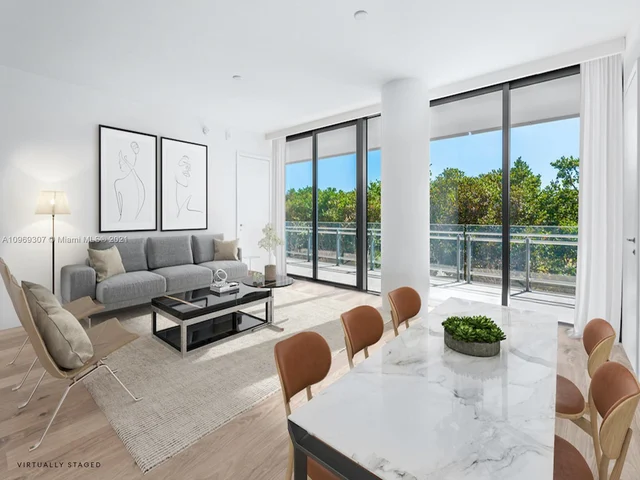 8701 Collins Ave # 304, Miami Beach FL 33154