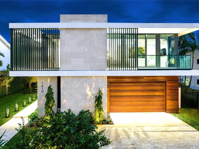 1410 S Biscayne Point Rd, Miami Beach FL 33141