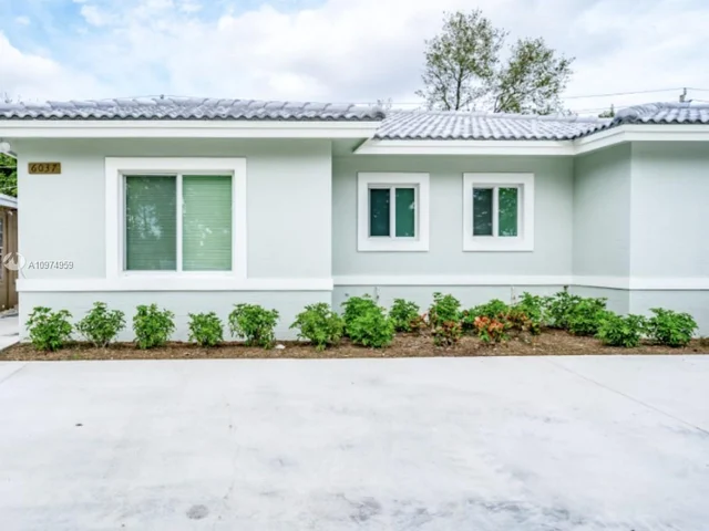 6037 SW 40th Court, Miramar FL 33023