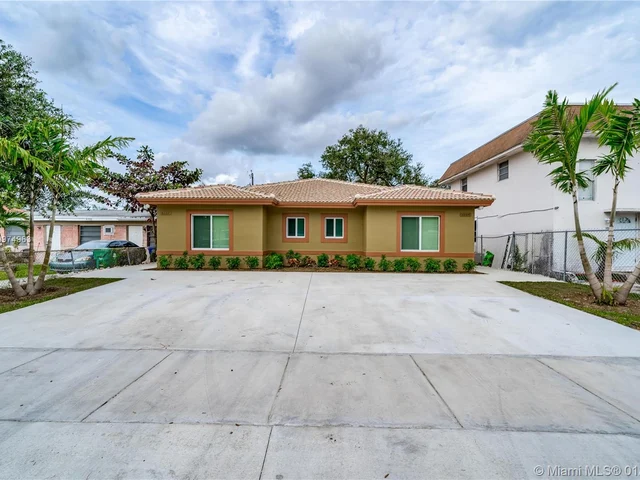 6105 SW 40th St, Miramar FL 33023