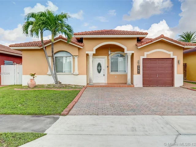 7961 NW 201st Ter, Hialeah FL 33015