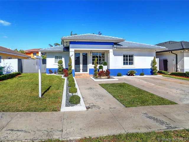 7841 NW 197th St, Hialeah FL 33015