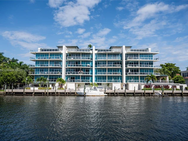 1090 NW North River Dr # 402, Miami FL 33136