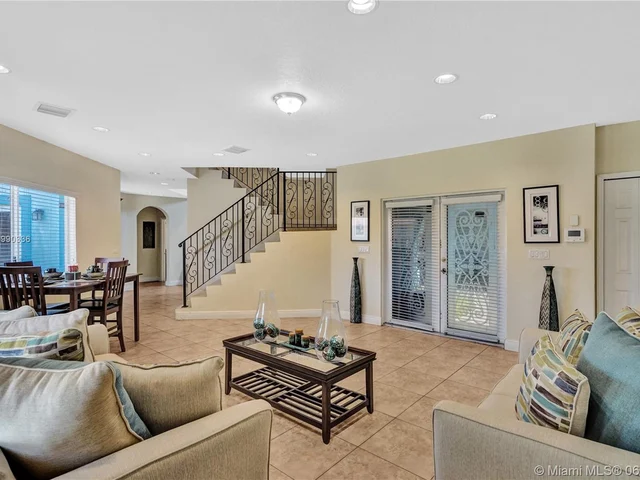 15362 NE 5th Ct, Miami FL 33162