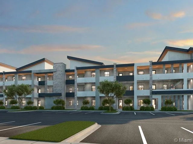 8045 104th avenue # 24, Doral FL 33178