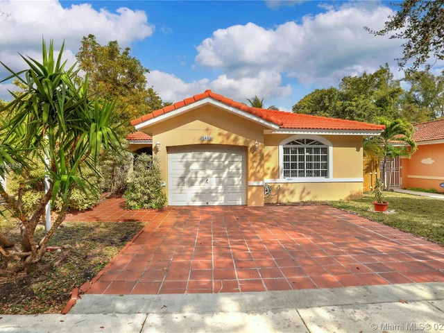 8481 SW 10th Ter, Miami FL 33144