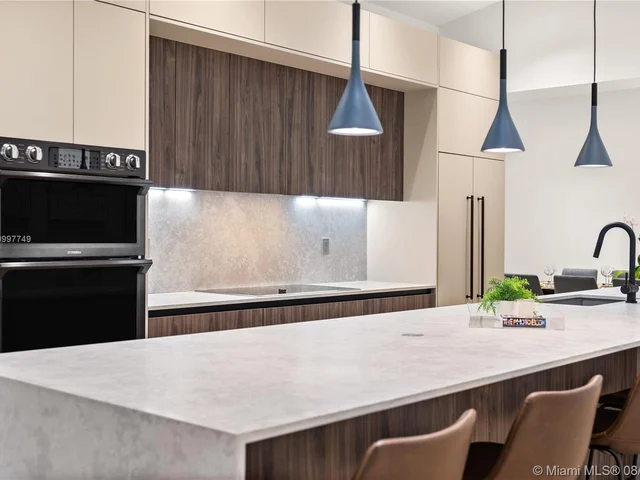 270 SW 29th Rd, Miami FL 33129