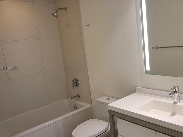 2000 Metropica Way # 201, Sunrise FL 33323