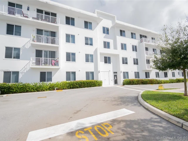 2651 NE 212th Terr # 401, Aventura FL 33180