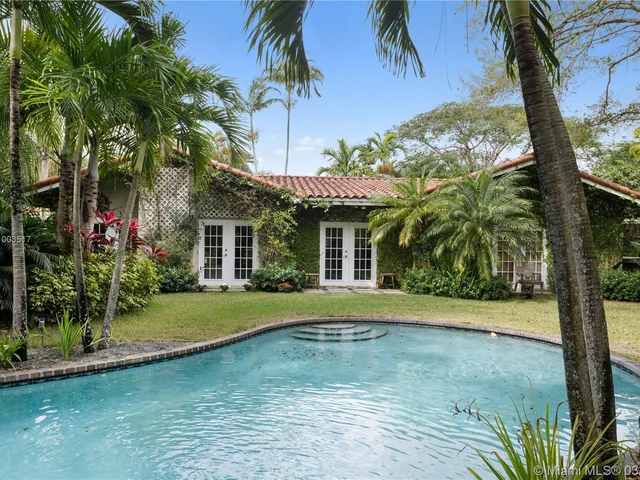 6035 SW 120th St, Pinecrest FL 33156