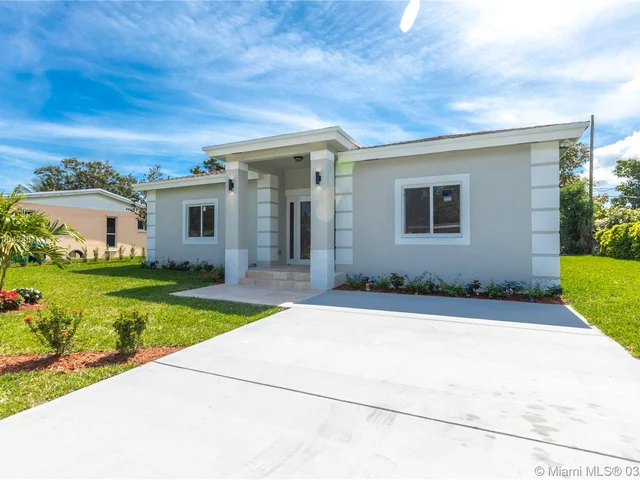 40 NW 185th Ter, Miami Gardens FL 33169