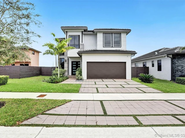 13639 SW 158th Pl, Miami FL 33196