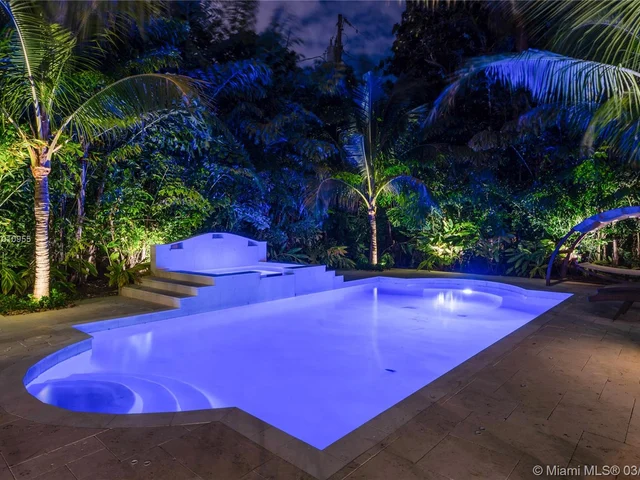 101 NE 45th St, Miami FL 33137