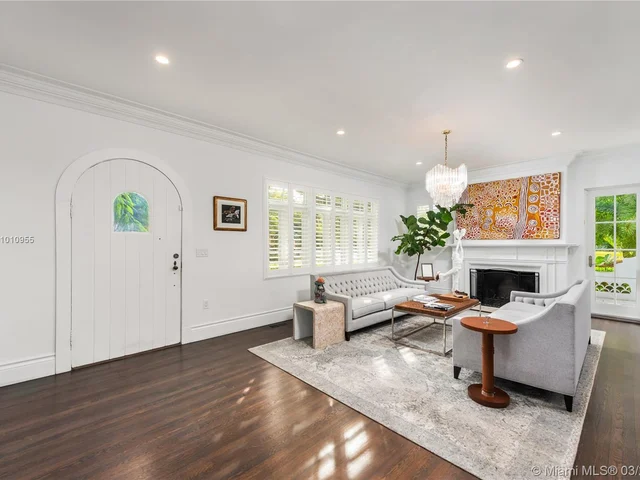 101 NE 45th St, Miami FL 33137