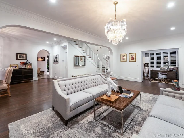 101 NE 45th St, Miami FL 33137