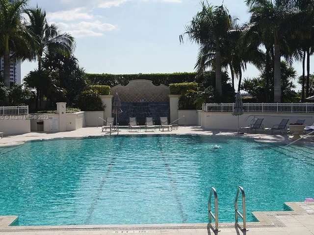 6000 Island Blvd, Aventura FL 33160